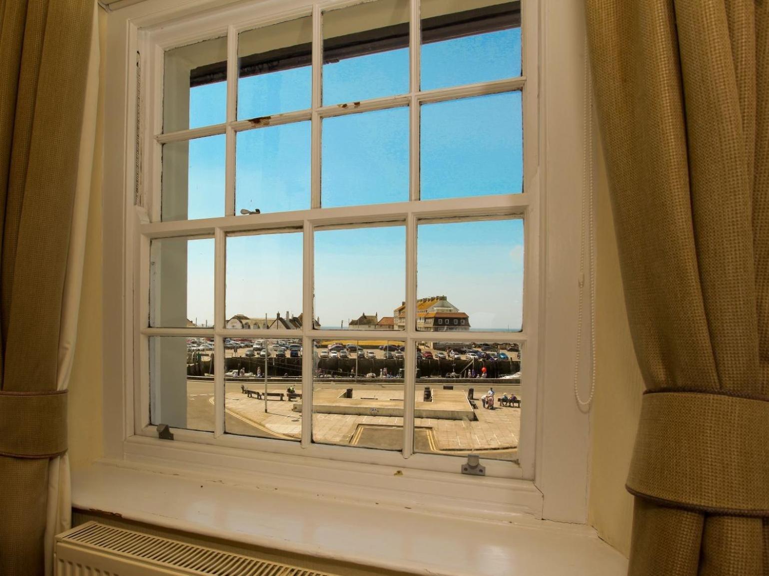 The George Hotel West Bay Room photo
